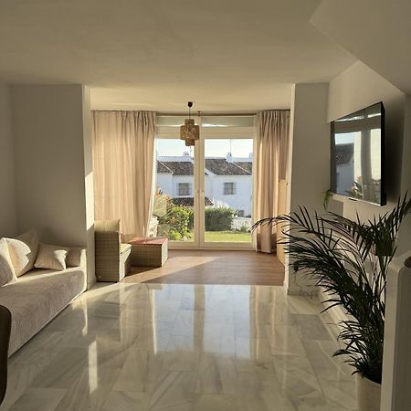 Villa Stunning Chalet In Mijas-Costa Near Beach! Exterior foto